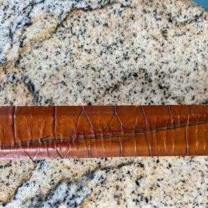 Great Martin Dingman belt (34/85) handmade in America.  Italian calfskin.